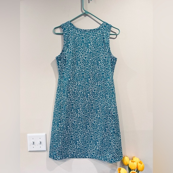 🔥L.L. Bean Women's Blue Patterned Dress🔥 - Picture 2 of 4